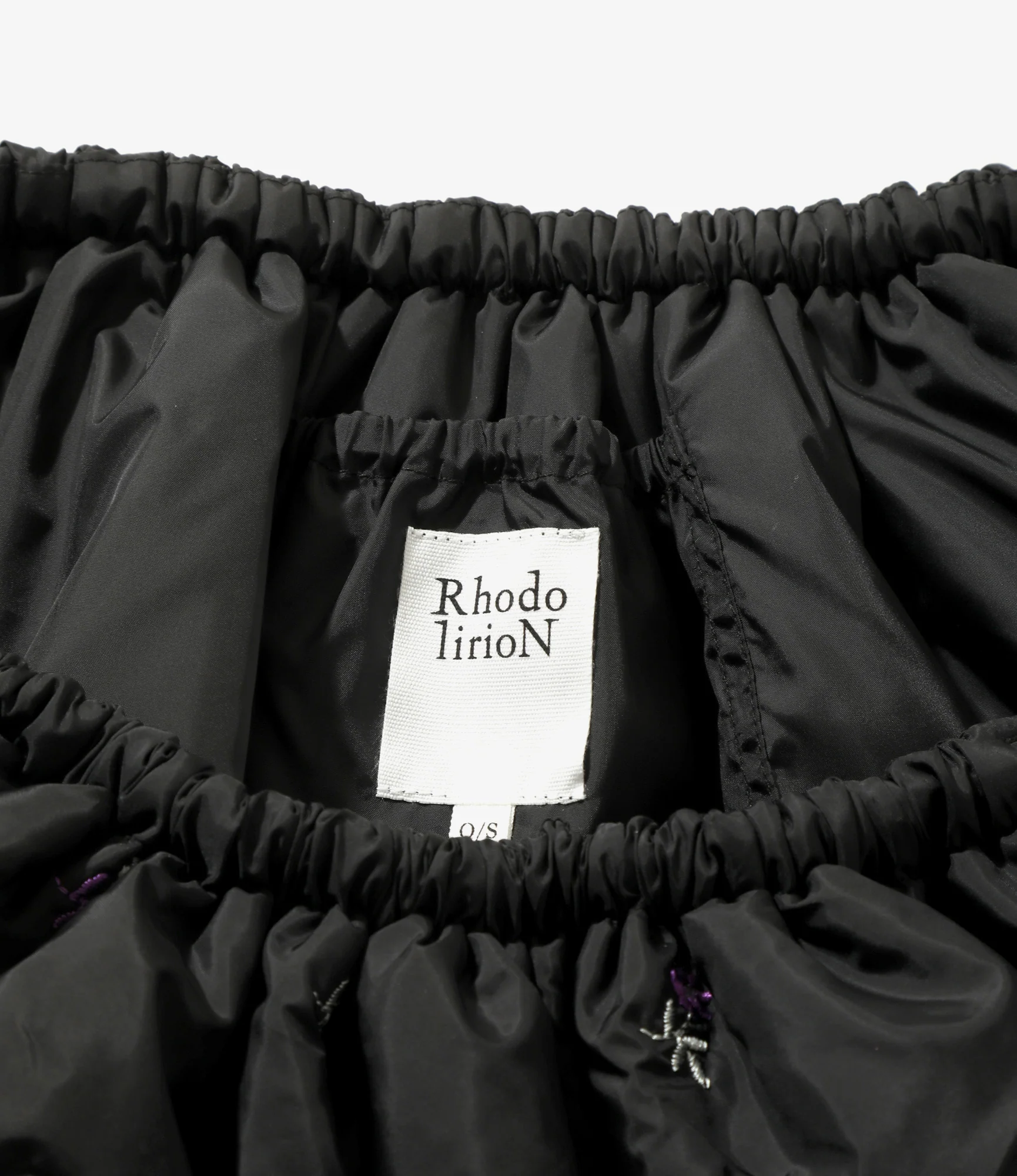 Padded Variation Apron - Black - Original Floral Embroidery - Image 3